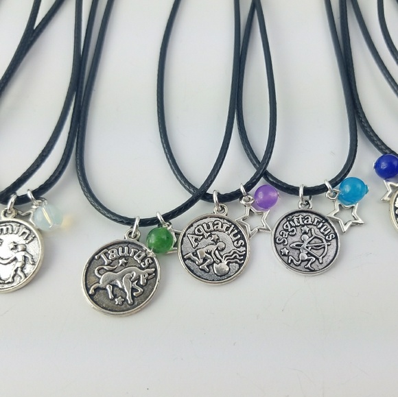 What's your sign? ZODIAC Necklace - Picture 4 of 8